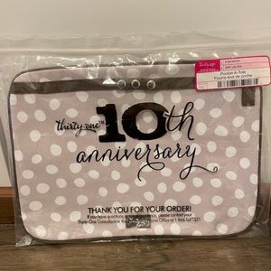 Thirty One Gifts "Pocket a Tote" Lotsa Dots Print